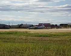 Airplane landing in Tarko-Sale (2007)