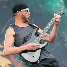 Dutkiewicz with Killswitch Engage in 2016