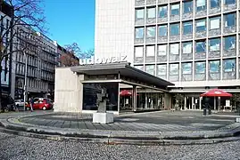 Photograph of Udo Walz's salon on Kurfürstendamm 32