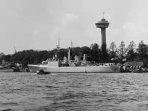 HMCS Columbia (DDE 260) at Rotterdam on 10 May 1965